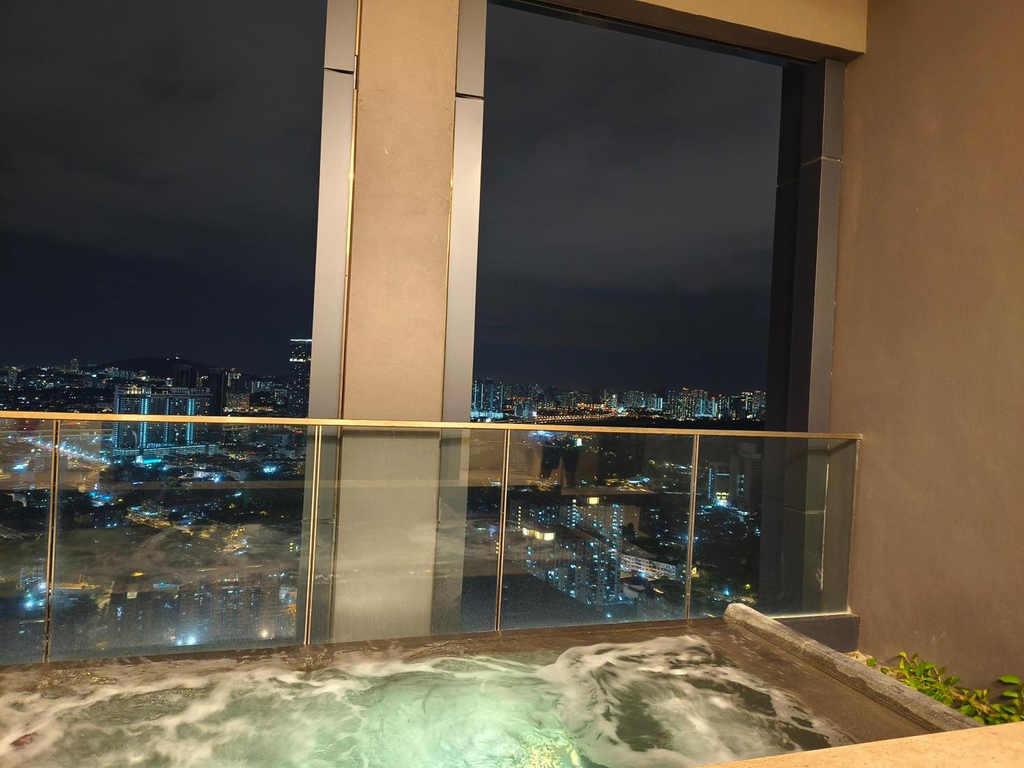 Lucentia Suites Klcc By City View Куала-Лумпур Екстер'єр фото